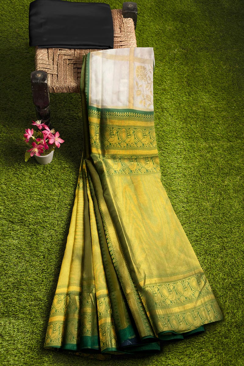 Stunning White Soft Banarasi Silk Saree With Gorgeous Blouse Piece