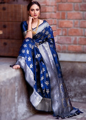 Snazzy Navy Blue Pure Banarasi Silk Saree with Magnetic Blouse Piece