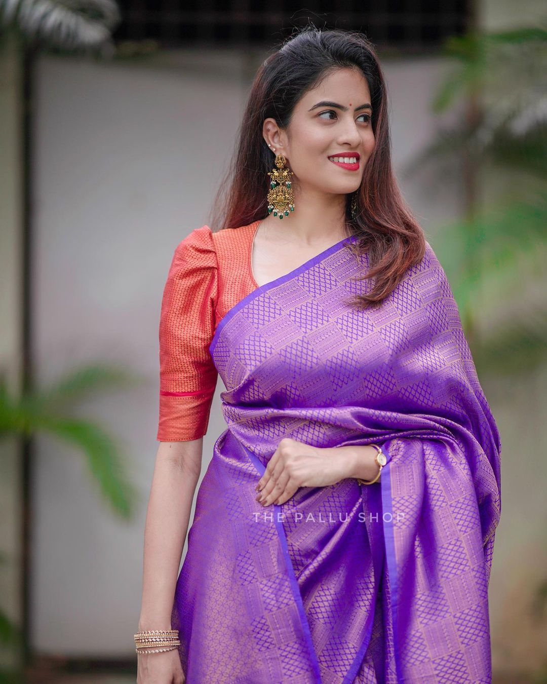 Redolent Royal Blue Soft Silk Saree with Panoply Blouse Piece