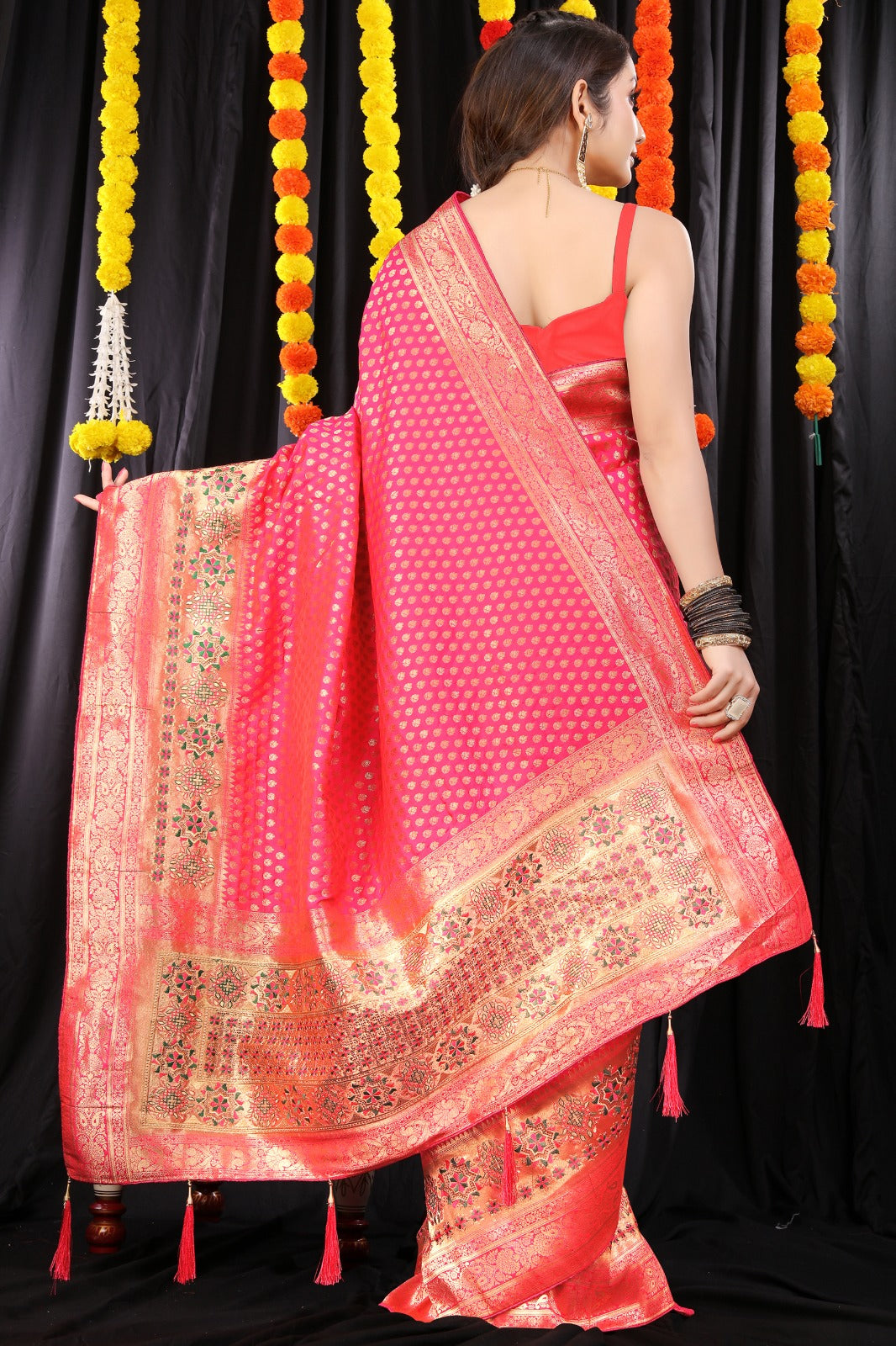 Mesmerising Pink Banarasi Silk Saree With Wonderful Blouse Piece