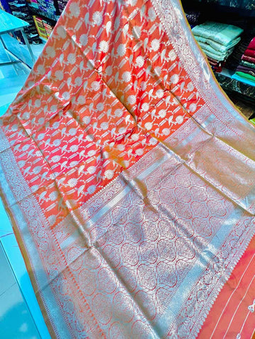 Energetic Pink Soft Banarasi Silk Saree With Refreshing Blouse