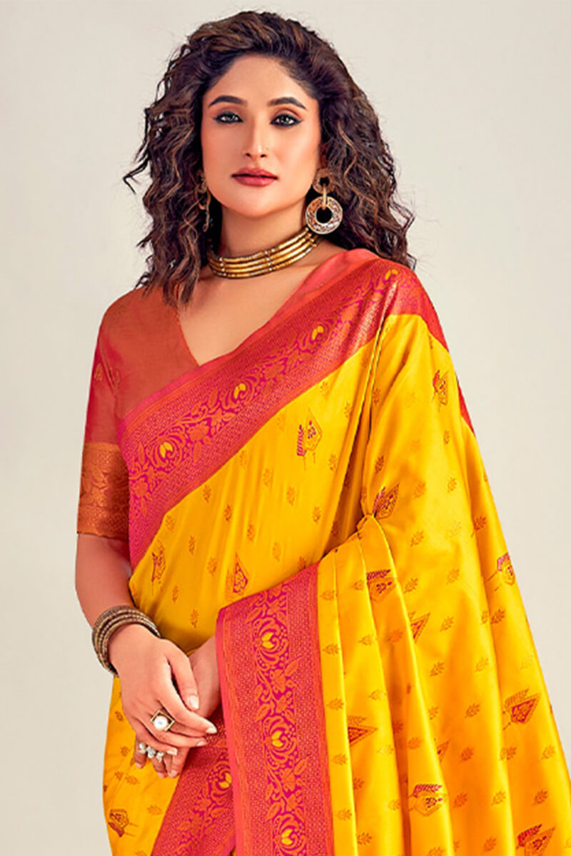 Dulcet Yellow Soft Banarasi Silk Saree With Winsome Blouse Piece