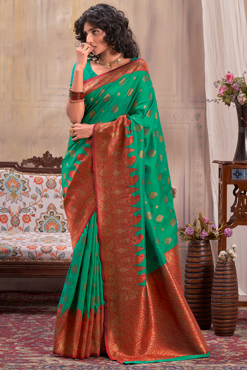 Imaginative Green Soft Banarasi Silk Saree With Tremendous Blouse Piece