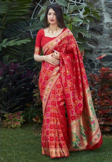 Fugacious Red Soft Banarasi Silk Saree With Redolent Blouse Piece