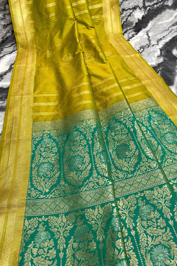 Flaunt Green Soft Banarasi Silk Saree With Sensational Blouse Piece