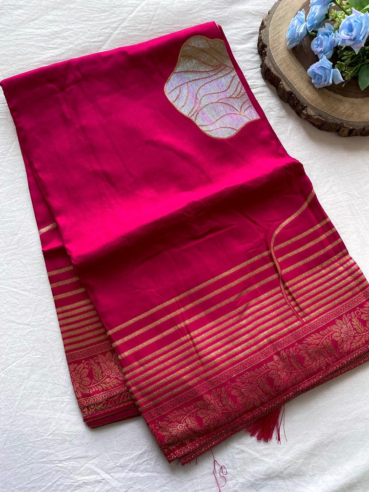 Gleaming Dark Pink Soft Banarasi Silk Saree With Phenomenal Blouse Piece