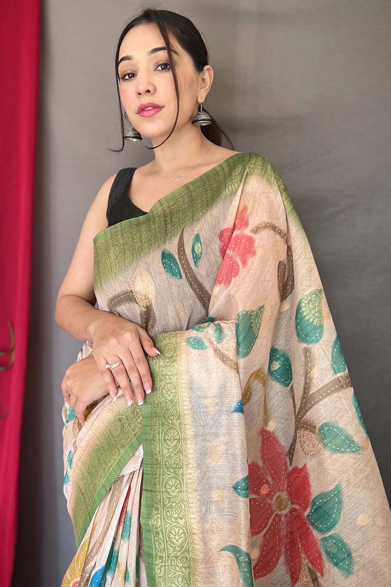 Serendipity Green Soft Banarasi Silk Saree With Snappy Blouse Piece