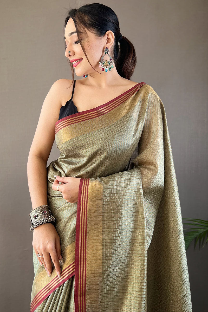 Inspiring Green Soft Banarasi Silk Saree With Opulent Blouse Piece